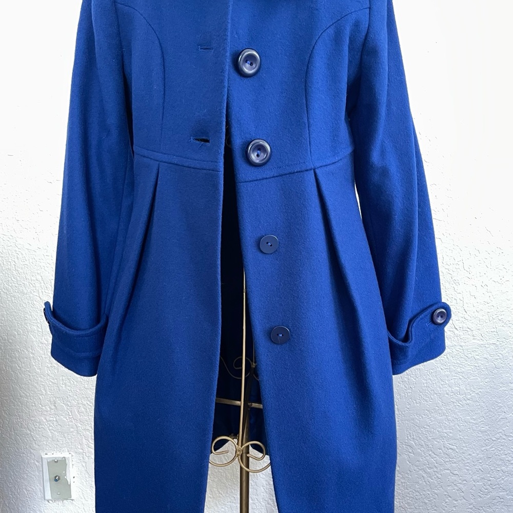 VIS %100 Wool, women coat. Size 2,  royal blue color. New, without tags.